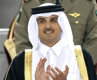العاهل السعودي يامل ان يواصل امير قطر مسيرة والده