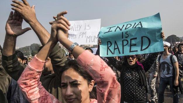 الهند: اعتقال 25 بعد مزاعم عن اغتصاب جماعي لفتاة في مومباي