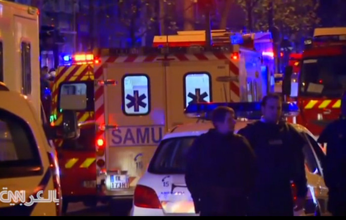 الشرطة الفرنسية تقتحم مسرح باتاكلان.. ومقتل أكثر من 100 رهينة
