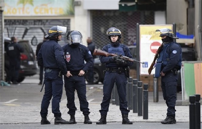 قاتل الشرطي الفرنسي مدان سابق لعلاقته بشبكة متشددة