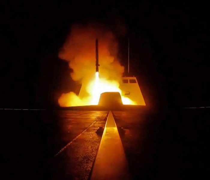 الدفاع الروسية تكشف تفاصيل الضربة الثلاثية على سوريا