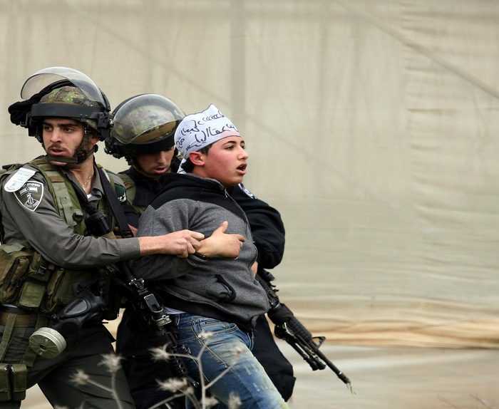 حملة اعتقالات إسرائيلية تطال الأطفال الفلسطينيين